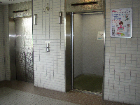 庁舎西側エレベーターの画像