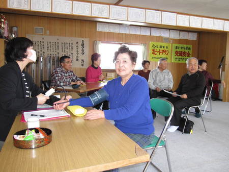 老人クラブ巡回健康相談の様子