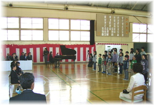 東栄小校舎4